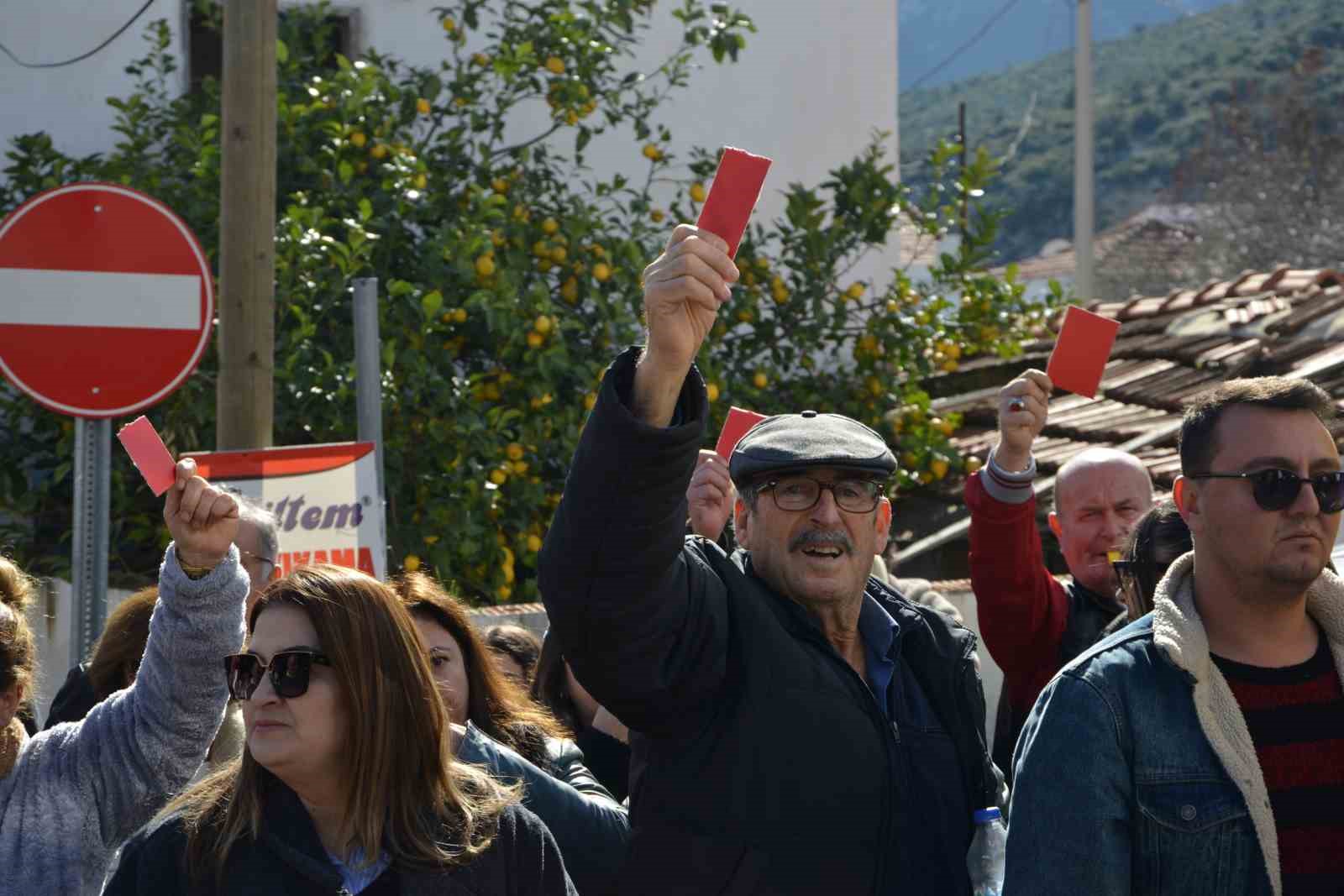 CHP’de flaş karar: İzmir’de o ilçenin belediye başkan adayı değişti