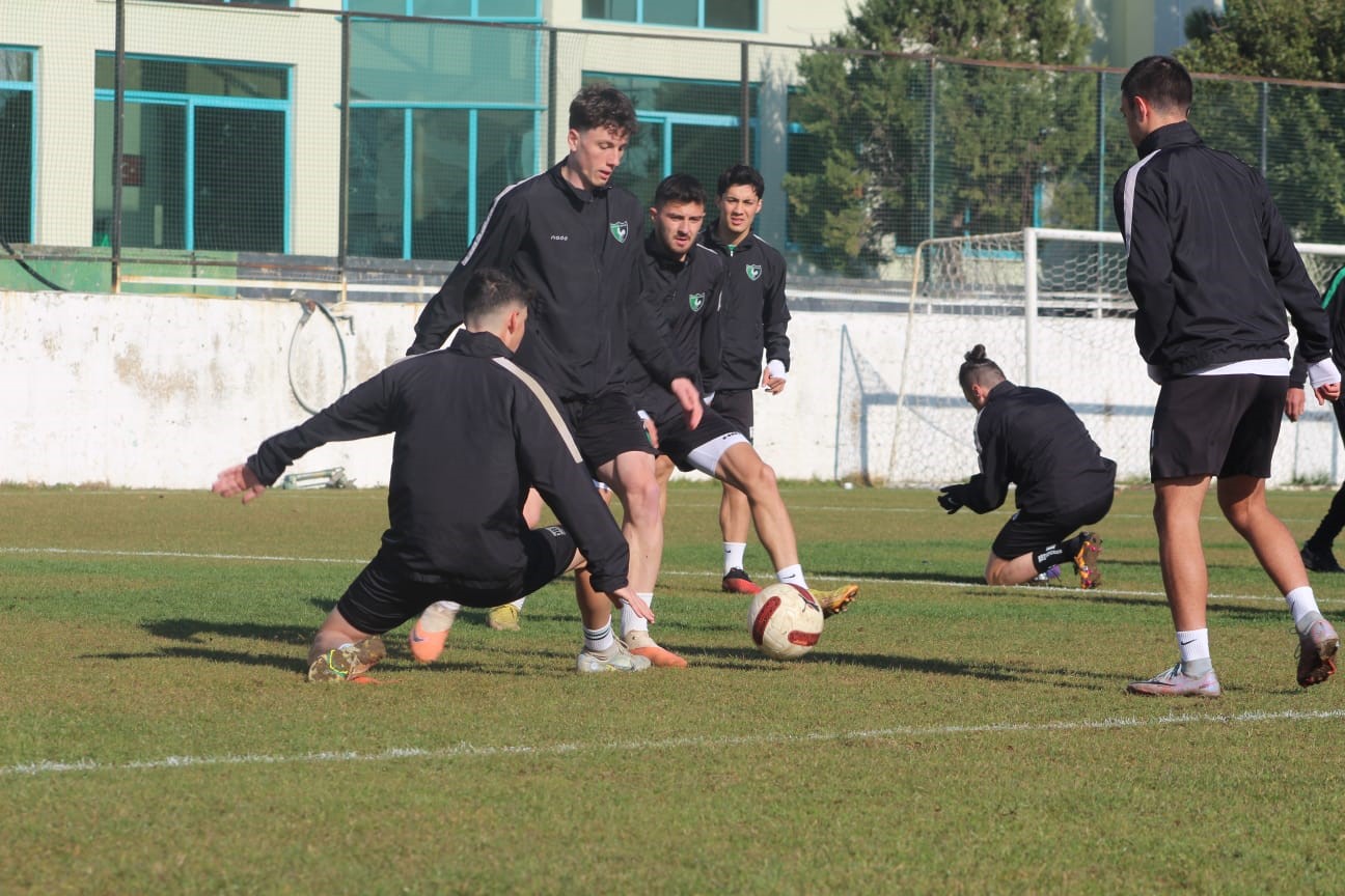 Denizlispor’da futbolculardan protesto kararı