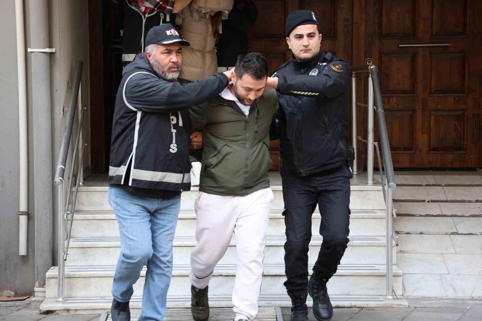 İzmir’deki tarihi vurgunda Ocakçı çiftiyle birlikte 27 şüpheli tutuklandı