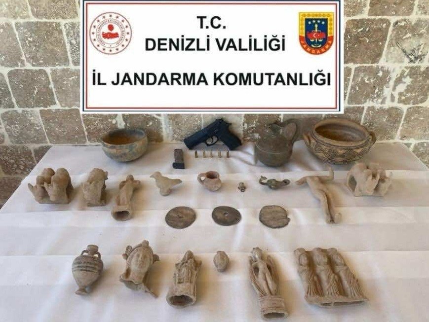 23 parça tarihi eserle yakalandı