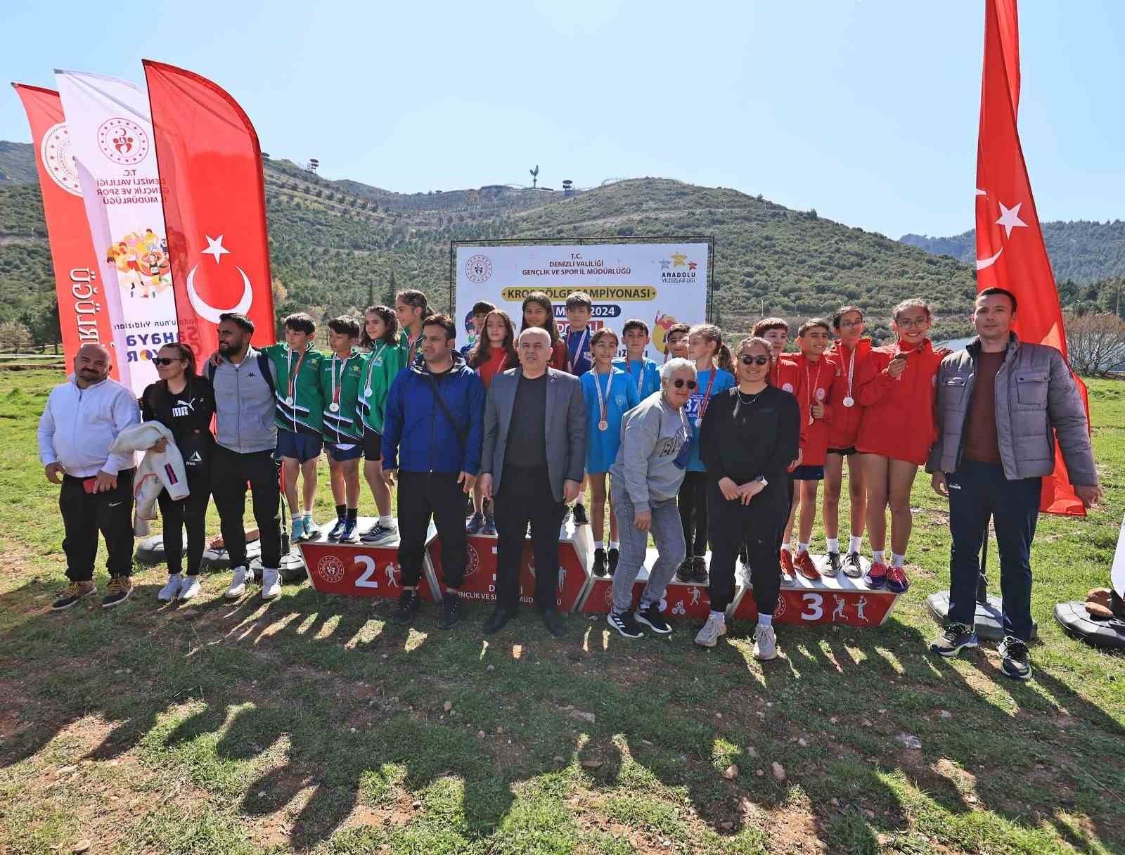 Denizli Atletizm Kros Bölge Şampiyonası’na ev sahipliği yaptı