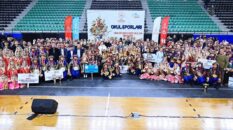 Denizli’de Halk Oyunları Şampiyonası şölene dönüştü