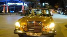 Pamukkale Adayı Pekdemir klasik otomobiliyle şehir turu attı