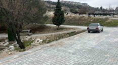 Şehitliğe giden yolda üst yapı çalışması yapıldı