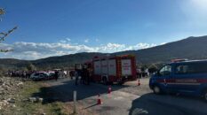 İki aracın çarpıştığı kazada karı koca öldü, kızları ağır yaralı