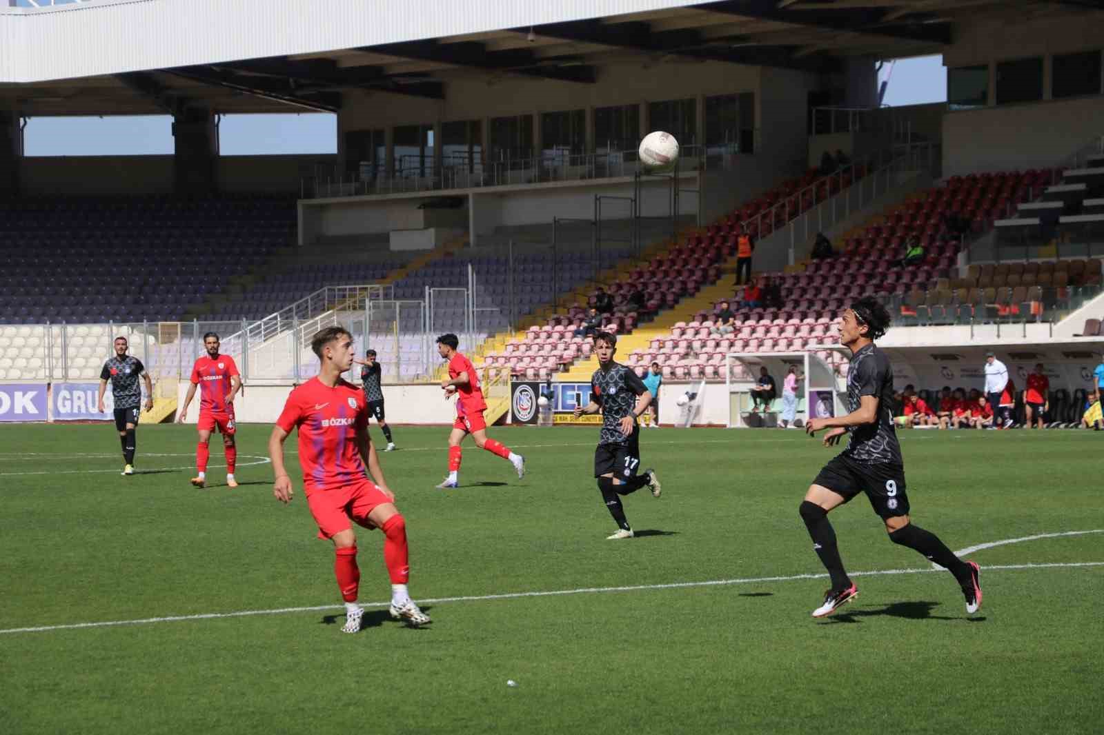 TFF 2. Lig: Afyonspor: 0 – Altınordu: 2