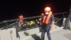İzmir açıklarında 14’ü çocuk 29 göçmen yakalandı