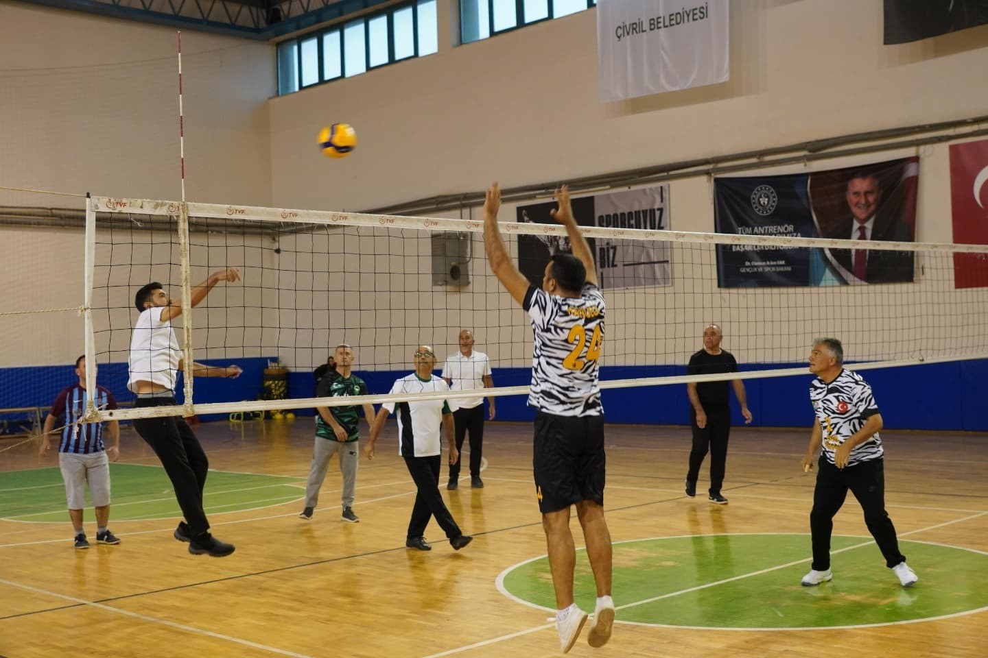 Çivril’de Amatör Spor Haftası voleybol turnuvasıyla başladı