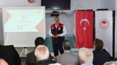 Denizli’de 19 ilçede eş zamanlı çiftçi bilgilendirme toplantısı yapıldı