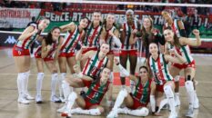 Voleybolda Karşıyaka-Göztepe derbisi oynanacak