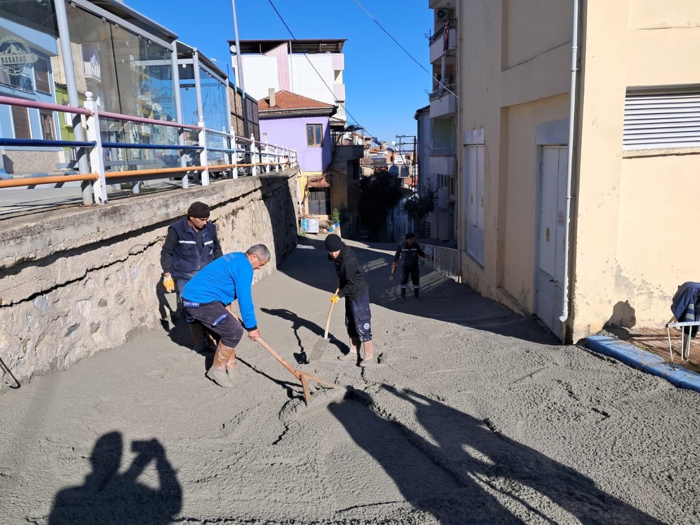 Babadağ Belediyesi Gazi Mahallesinde betonlama çalışmaları tamamlandı