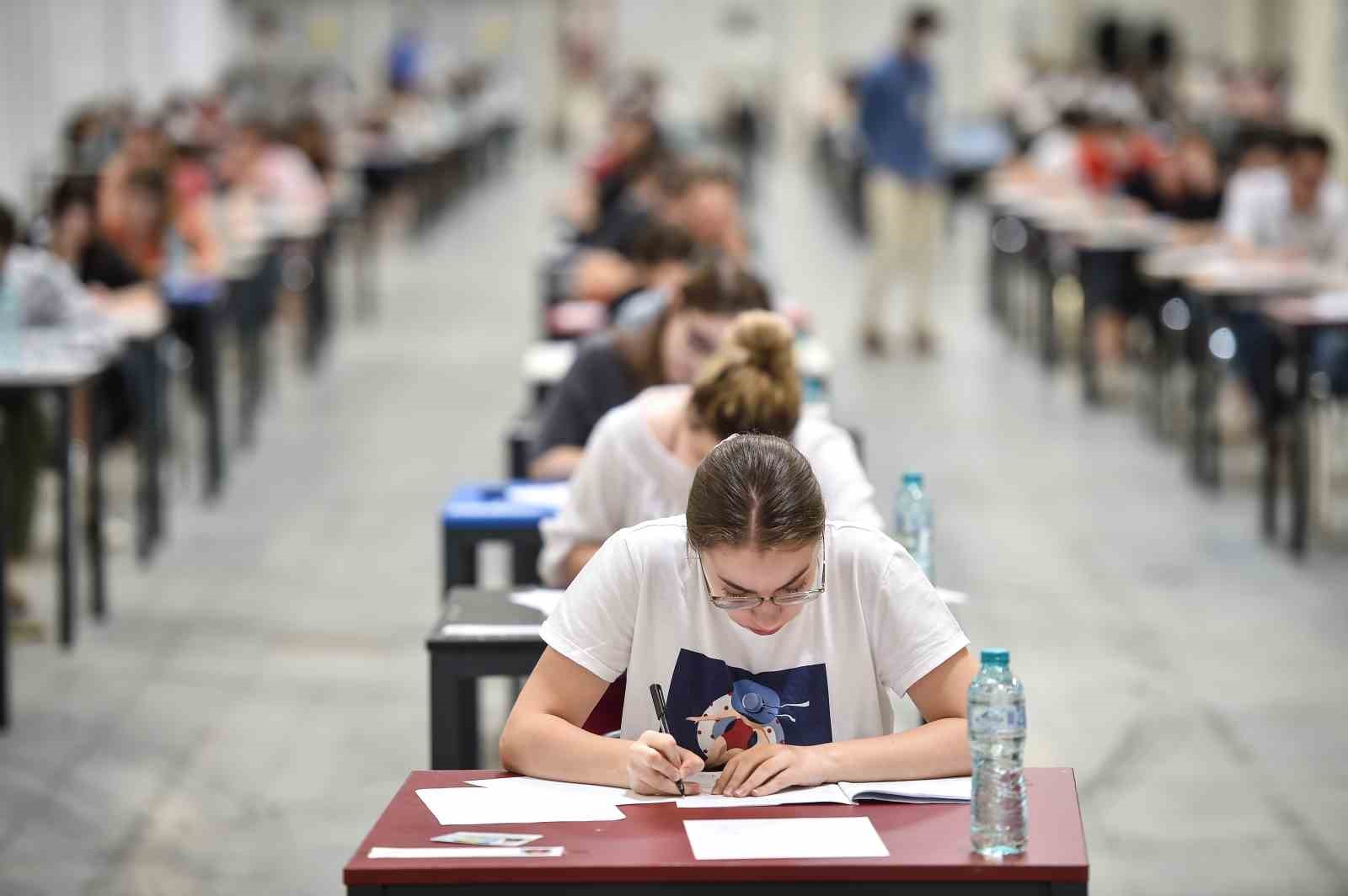 Merkezefendi’de ücretsiz TYT ve AYT deneme sınavları devam ediyor