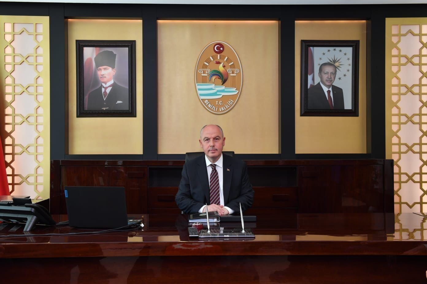 Vali Coşkun: “Emekçilerimizin fedakârlıkları saygıdeğer ve vazgeçilmez bir yere sahiptir”