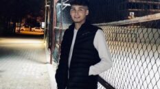 Elektrik direğine çarpan otomobil hurdaya döndü; 2 ölü 1 yaralı