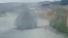 Tonlarca ağırlıktaki mermer bloğun altında ezilmekten saniyelerle kurtuldu