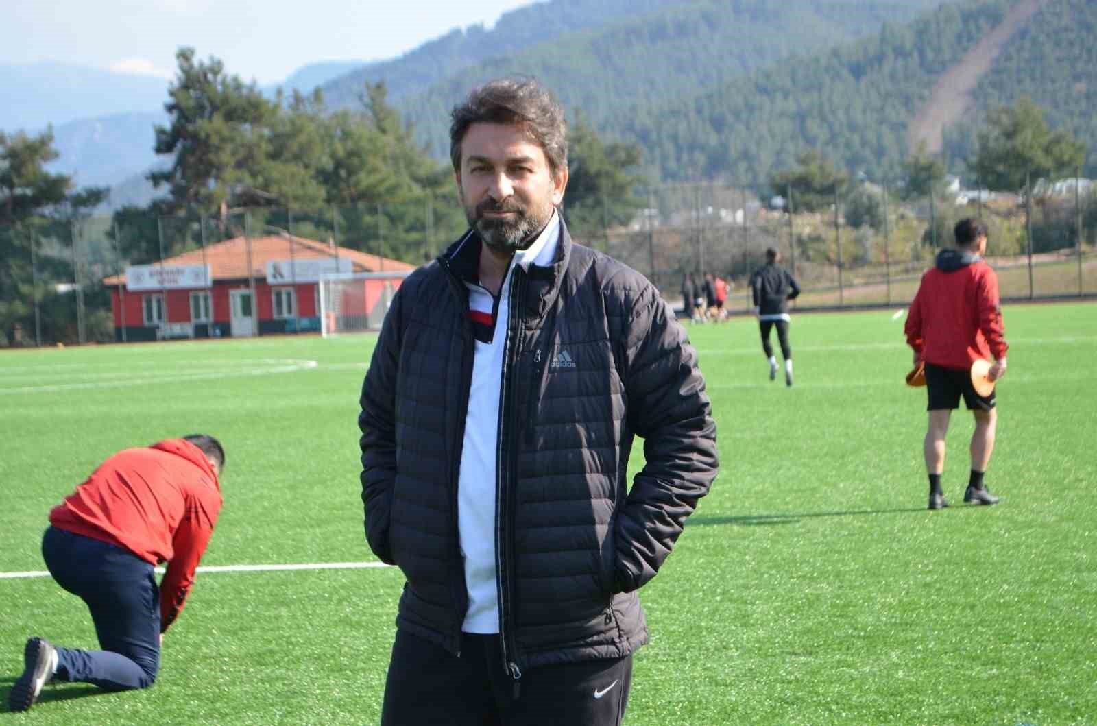 Denizli İdmanyurdu’nda yaprak dökümü